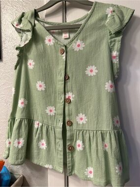 Cat & Jack Light Green Floral Button Front Top